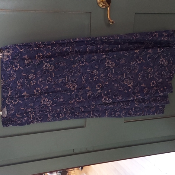 Skirt - Picture 1 of 4